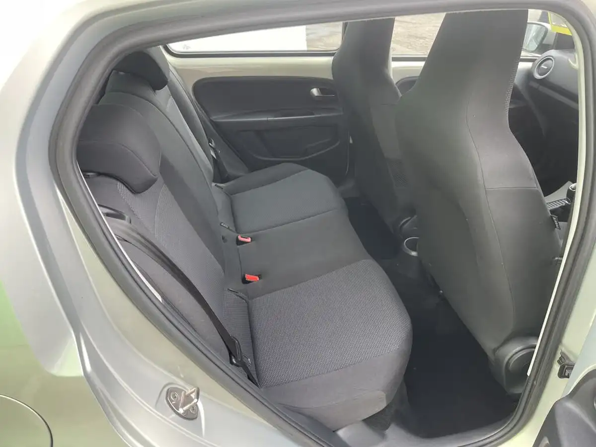 2015-skoda-citigo-10-elegance-60ps-greentech-5d-big-15
