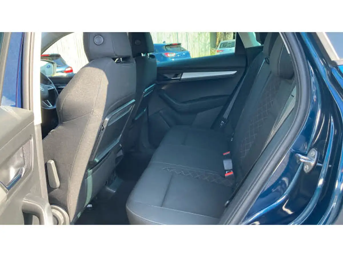 2020-skoda-karoq-10-tsi-se-115ps-big-15