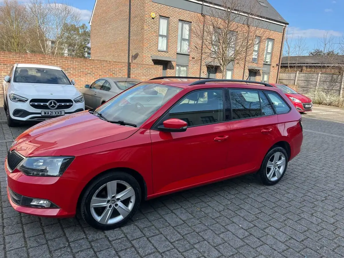 2015-skoda-fabia-12-se-l-90ps-estate-big-5