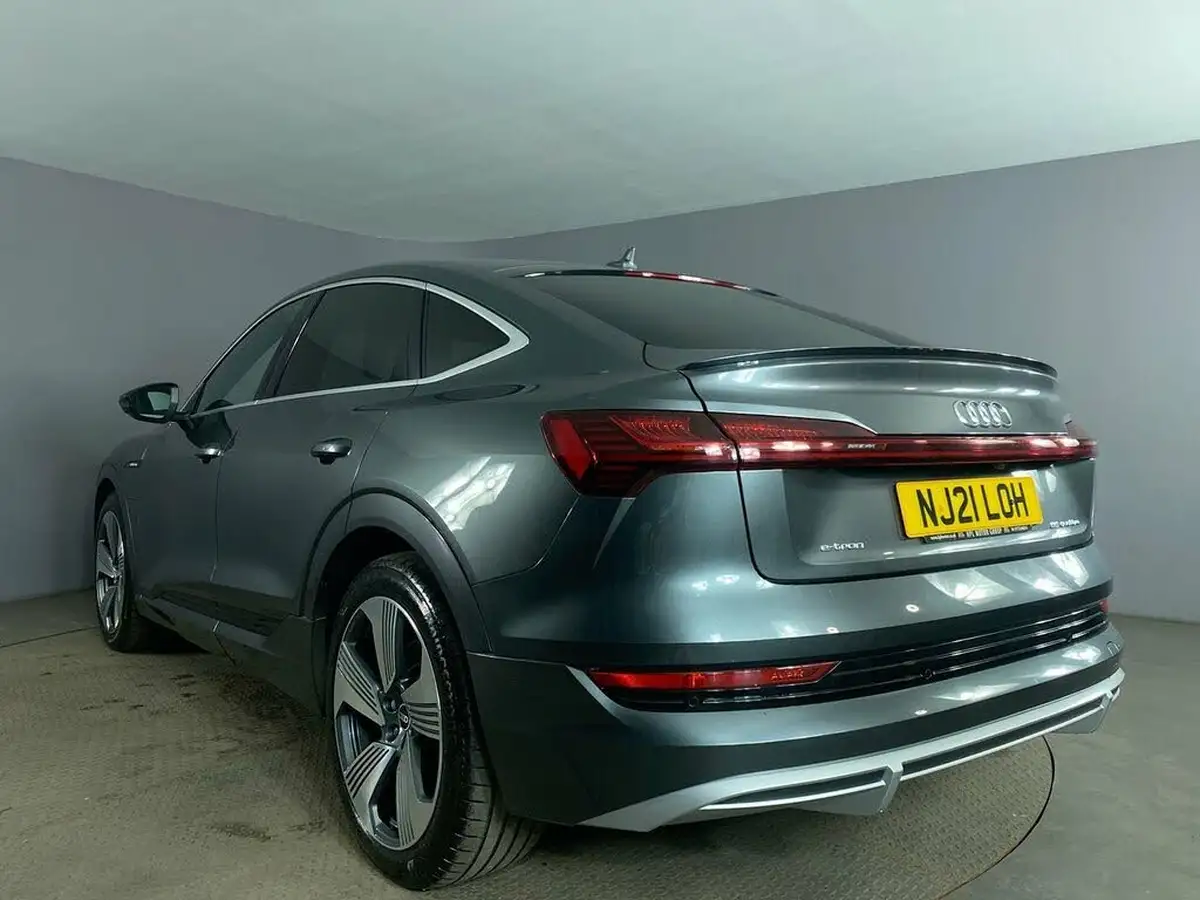 2021-audi-e-tron-55e-s-line-station-wagon-big-5