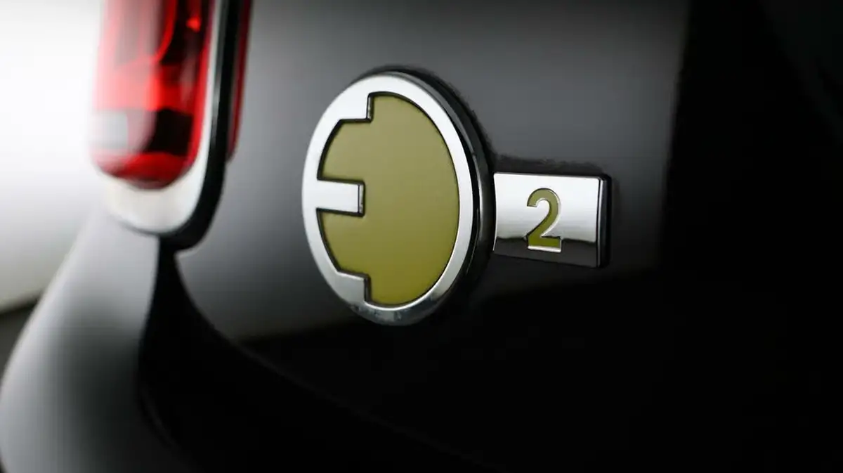 2021-mini-cooper-e-cooper-s-2-big-20