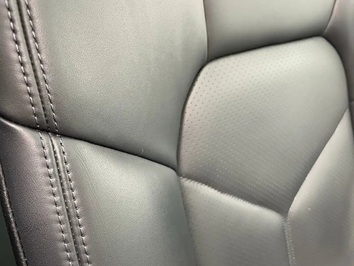 2022-porsche-macan-20-big-48