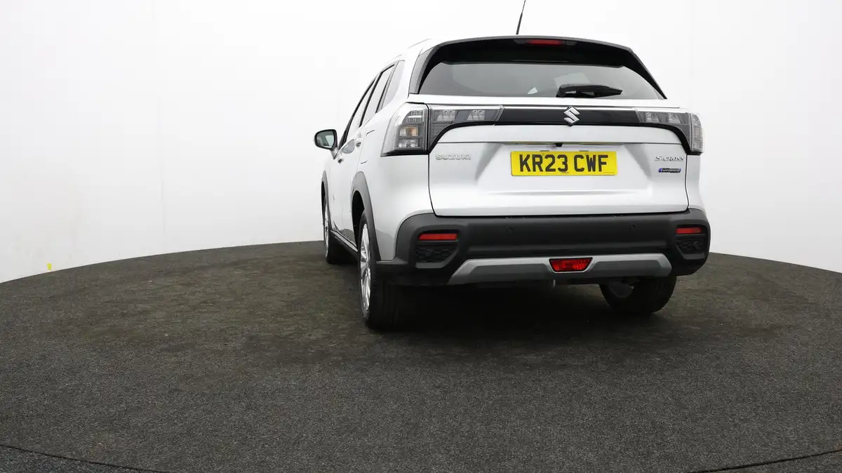 2023-suzuki-s-cross-15-motion-big-72