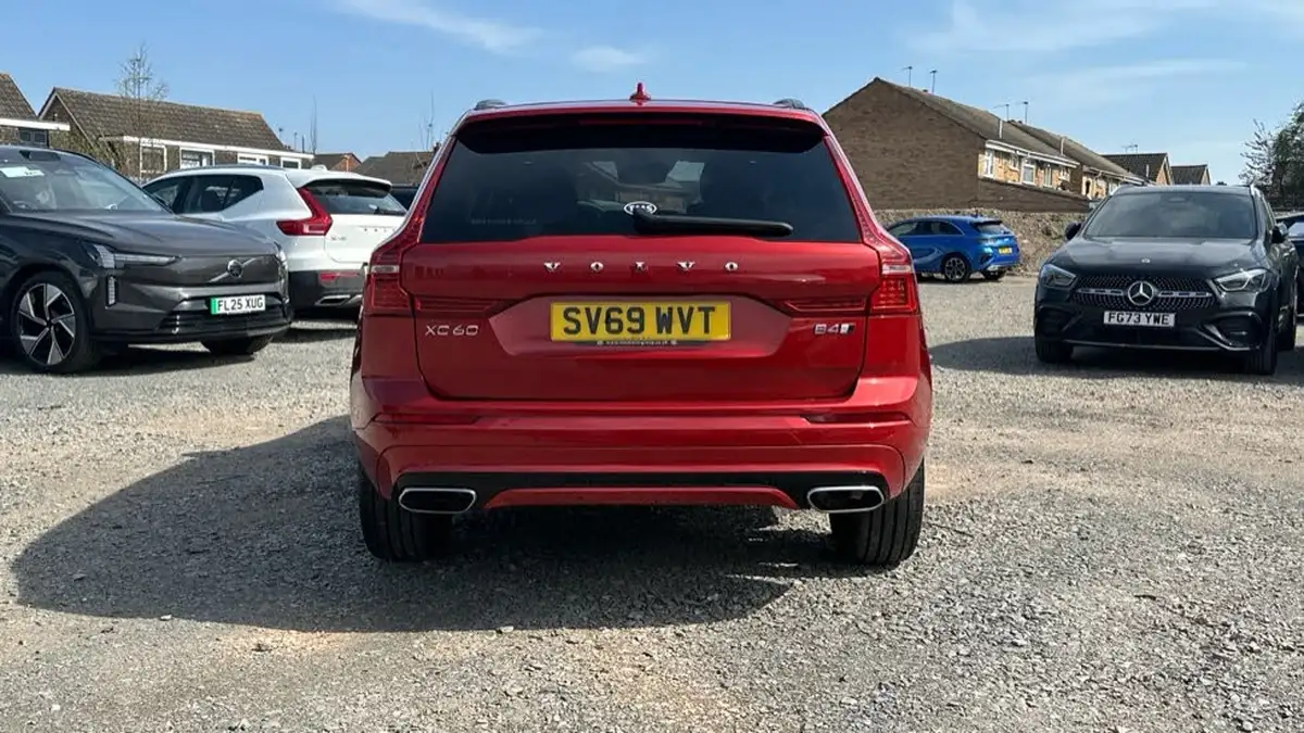 2019-volvo-xc60-20td-b4-r-design-big-12