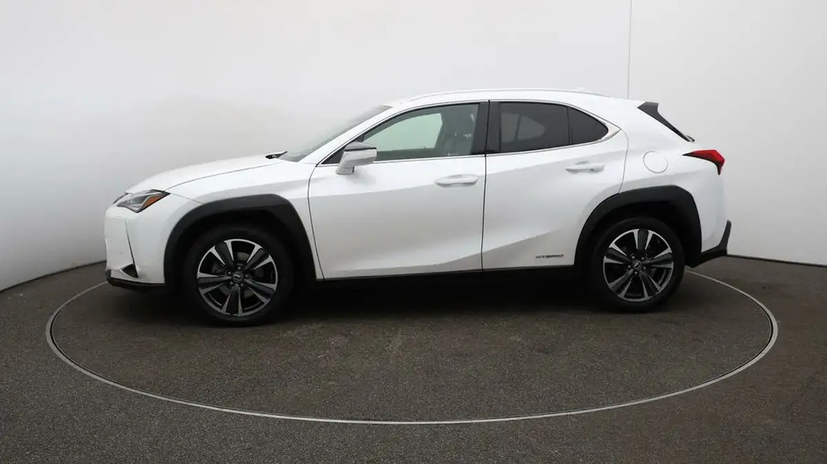 2022-lexus-ux-250h-20-ux-184bhp-without-navigation-big-4