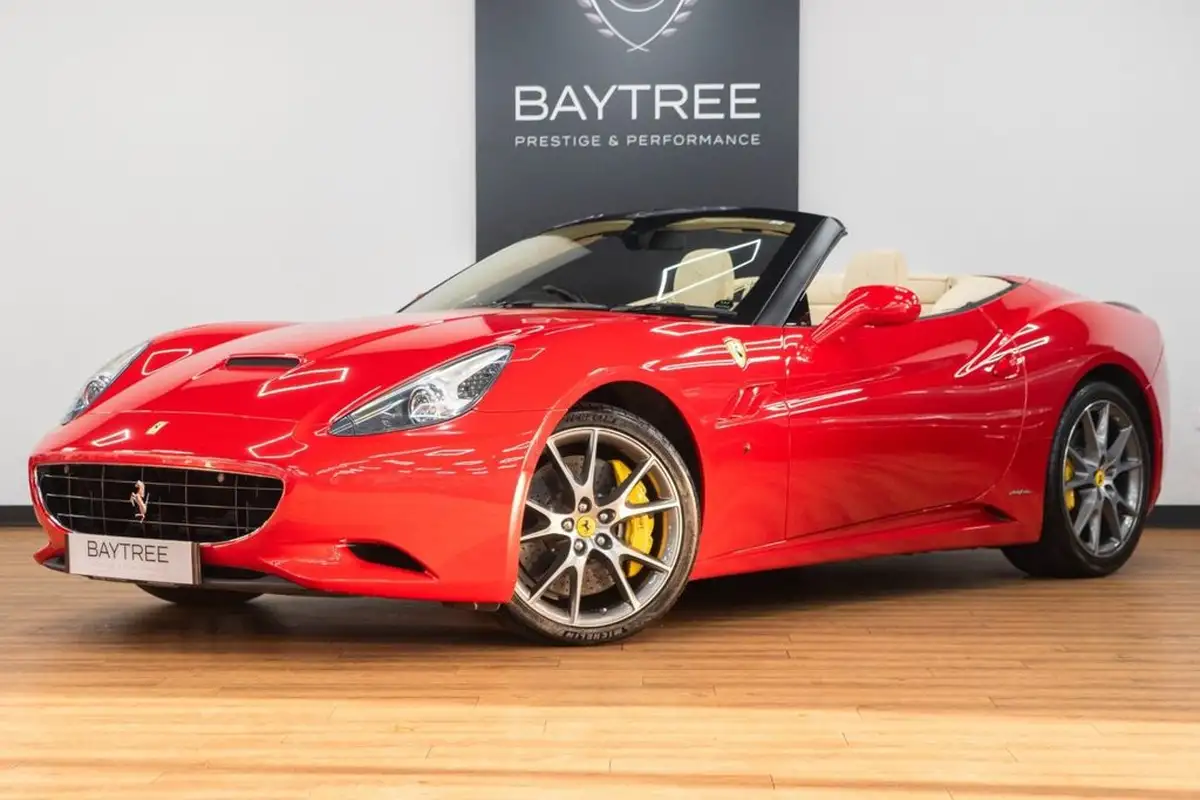 2012-ferrari-california-43-big-8