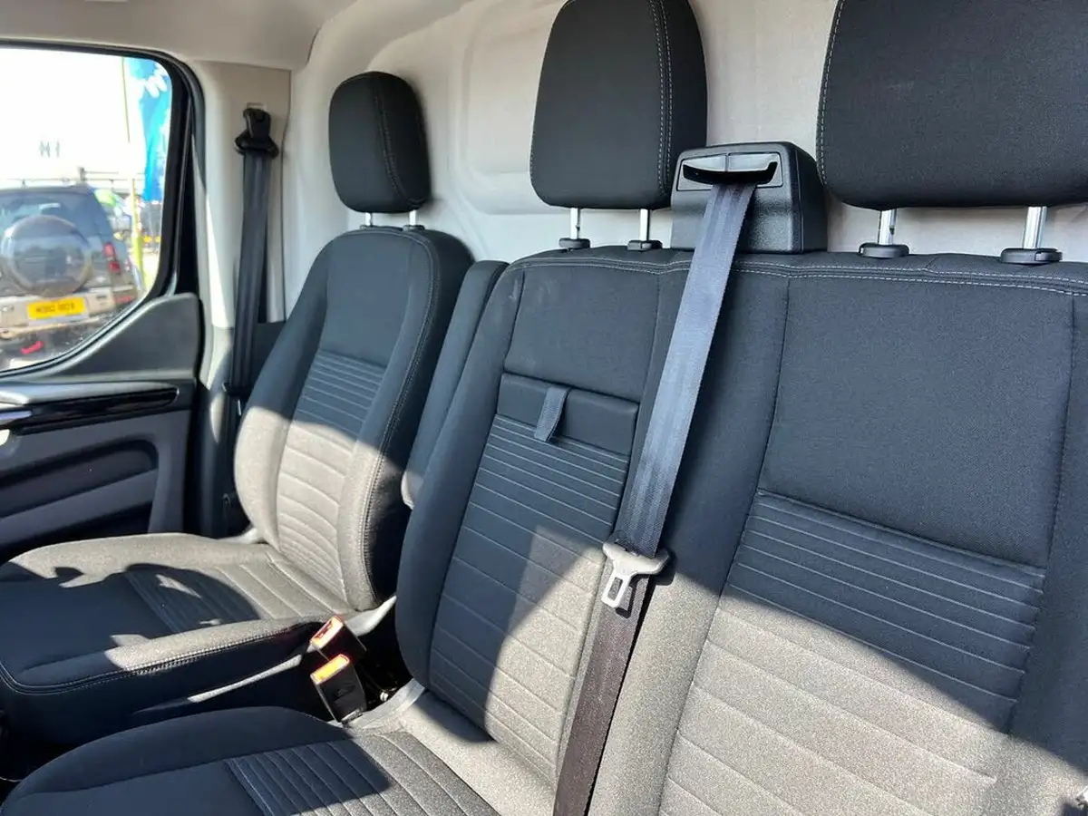 2018-ford-transit-custom-20tdci-320-l2h1-limited-170pseu6-panel-van-auto-big-15