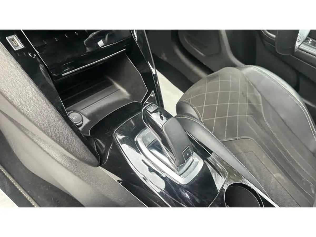 2021-peugeot-208-12-puretech-gt-premium-100bhp-eat8-big-12