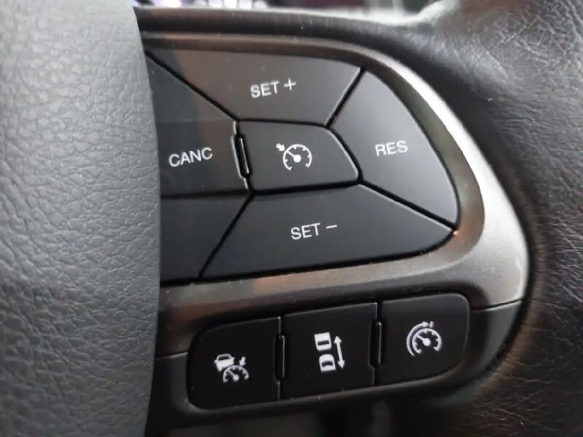 2021-jeep-renegade-10-gse-limited-big-12
