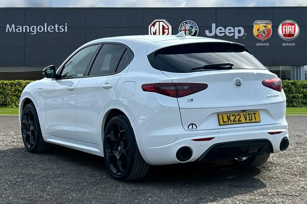 2022-alfa-romeo-stelvio-20-veloce-big-2