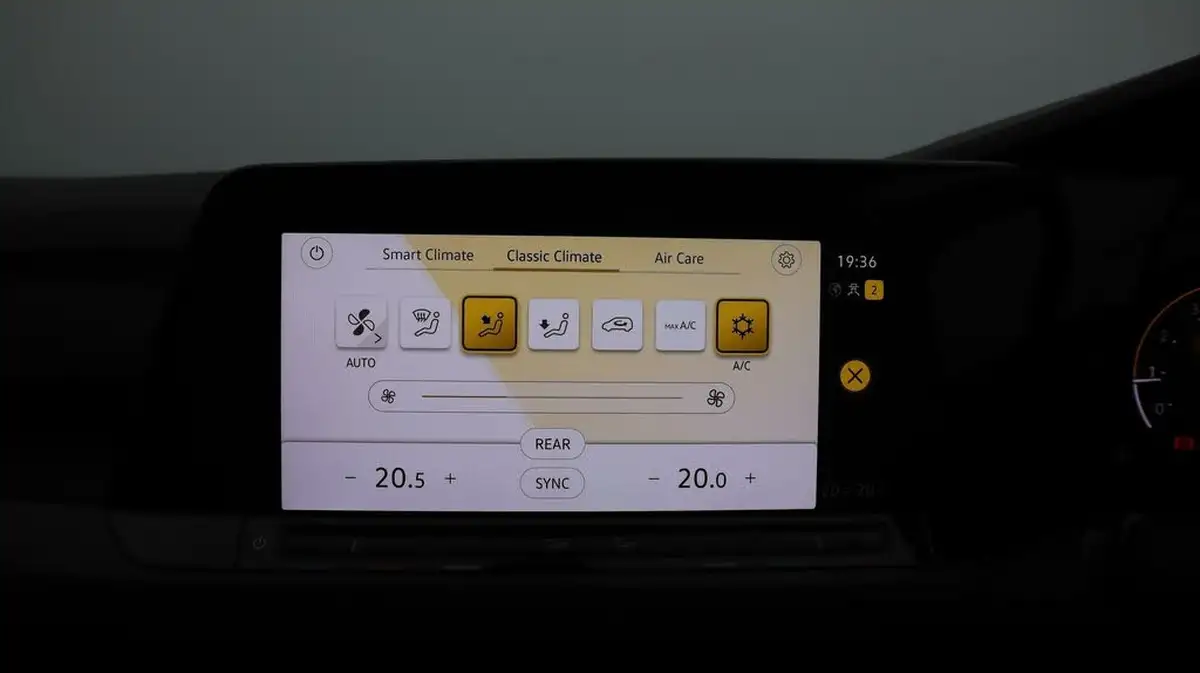 2022-volkswagen-golf-20-tsi-gti-dsg-big-12