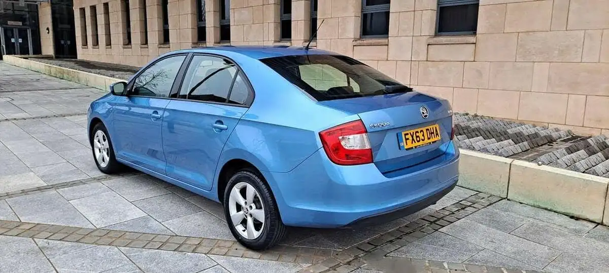 2013-skoda-rapid-12-se-105ps-big-6