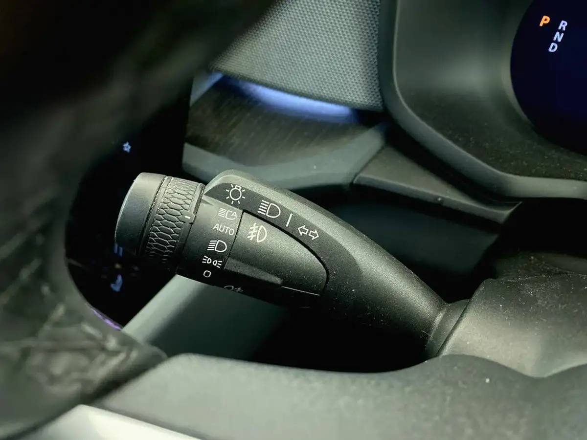 2020-polestar-polestar-2-e-ps2-big-31