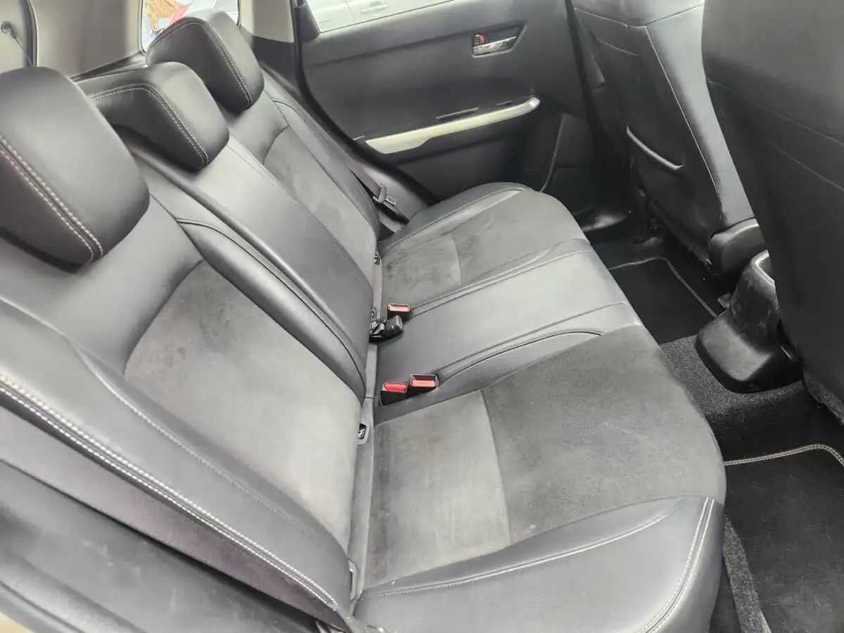 2016-suzuki-vitara-16-sz5-big-11
