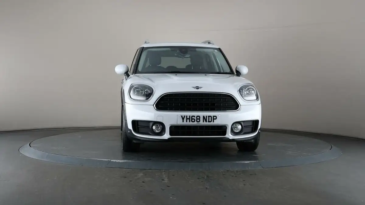 2019-mini-countryman-20td-cooper-d-classic-auto-big-43