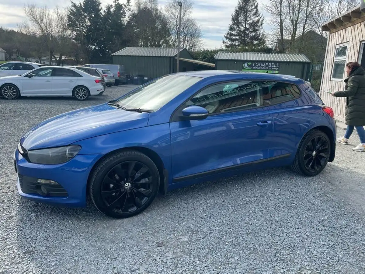 2011-volkswagen-scirocco-20td-gt-140ps-bluemotion-tech-big-2