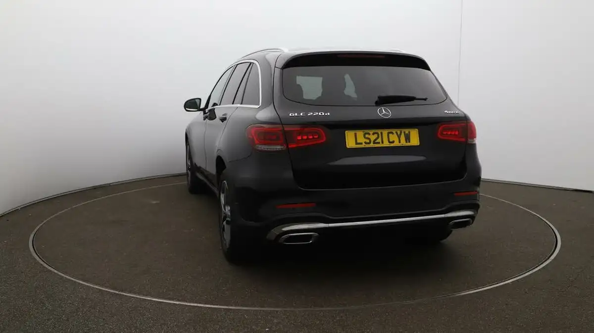 2021-mercedes-benz-glc-class-20d-glc220d-amg-line-station-wagon-5d-1950cc-4matic-plus-big-51