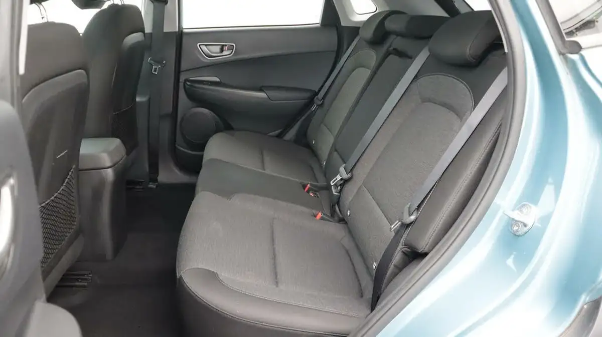 2020-hyundai-kona-e-premium-204ps-big-16