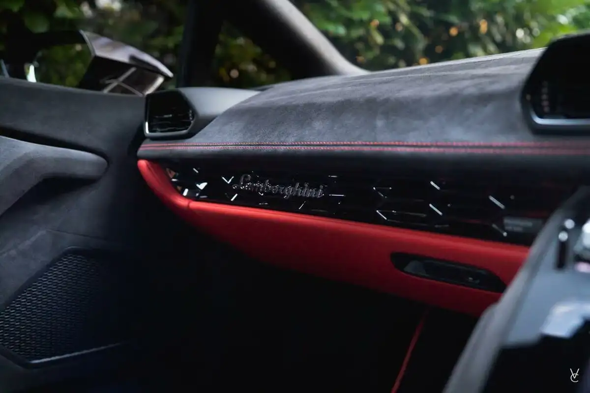 2023-lamborghini-huracan-52-tecnica-big-41