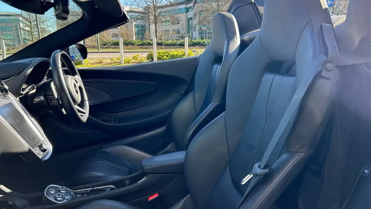 2019-mclaren-570s-38-coupe-big-3