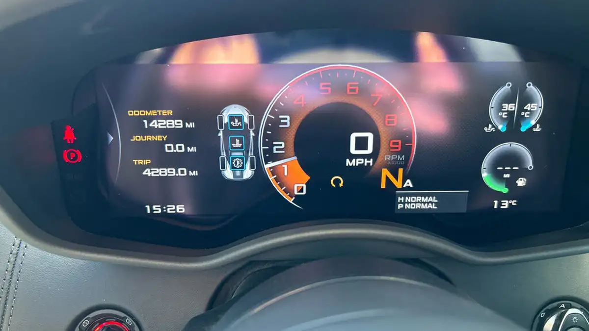 2019-mclaren-570s-38-coupe-big-27