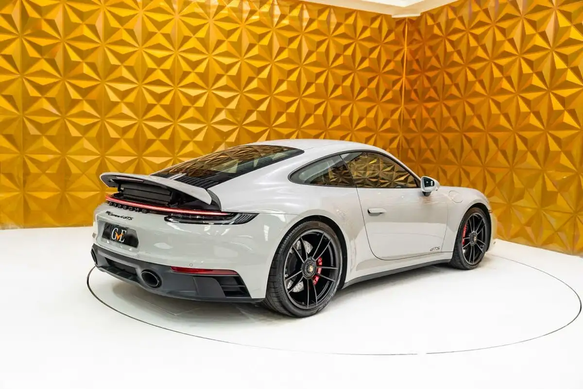 2023-porsche-911-30-carrera-4-gts-coupe-pdk-big-12