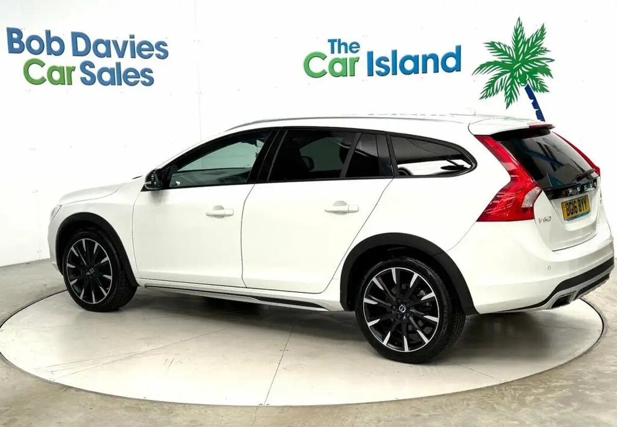 2016-volvo-v60-20td-d4-cross-country-lux-geartronic-big-5