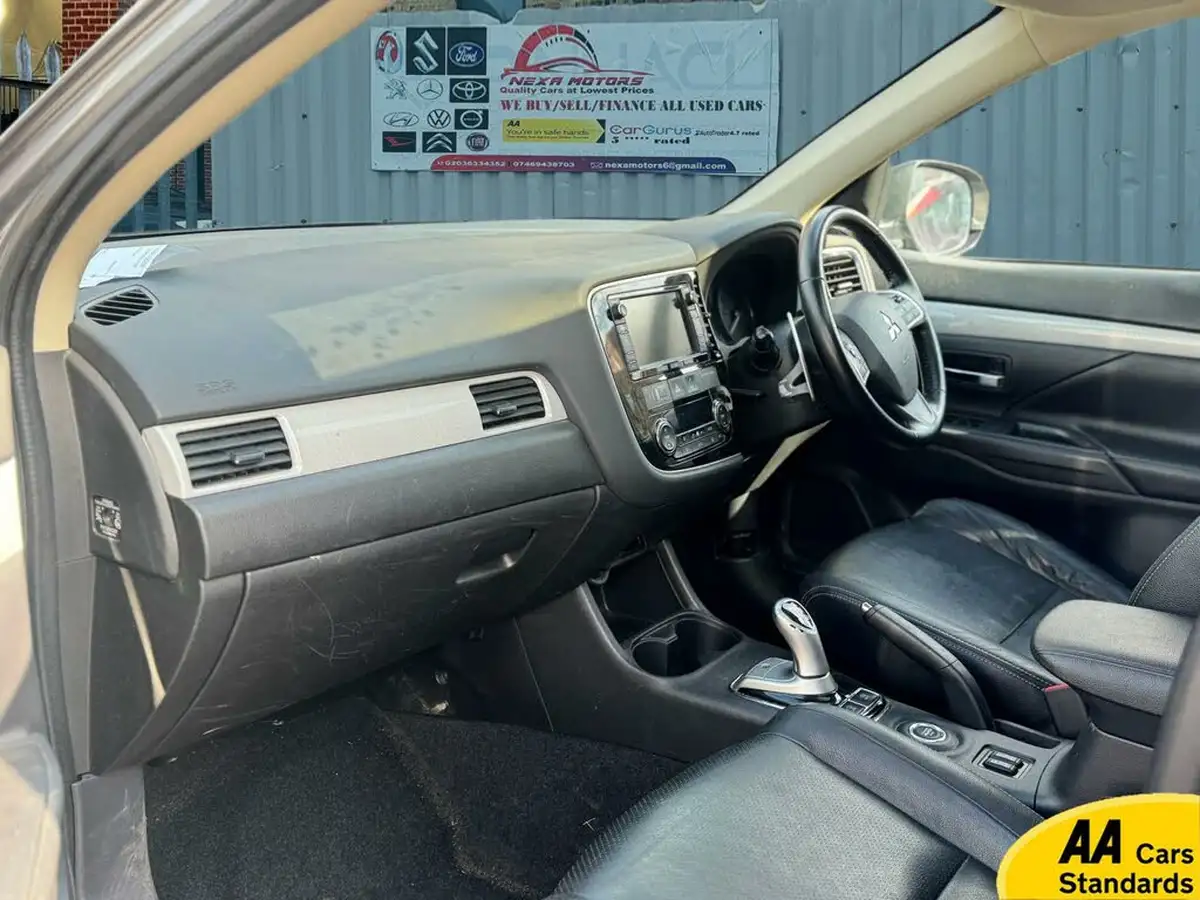 2014-mitsubishi-outlander-20-gx4hs-big-18