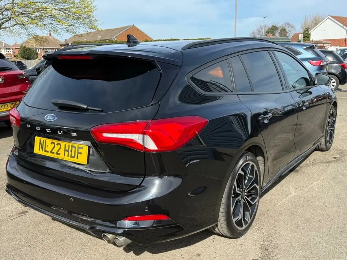 2022-ford-focus-big-15