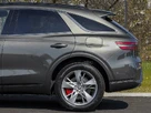 2025-genesis-gv70-small-10