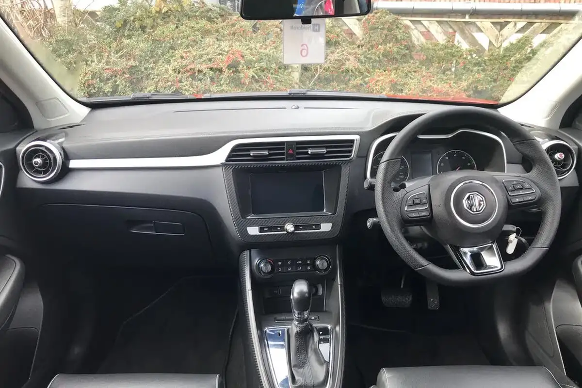 2020-mg-zs-suv-10t-gdi-exclusive-111ps-big-9