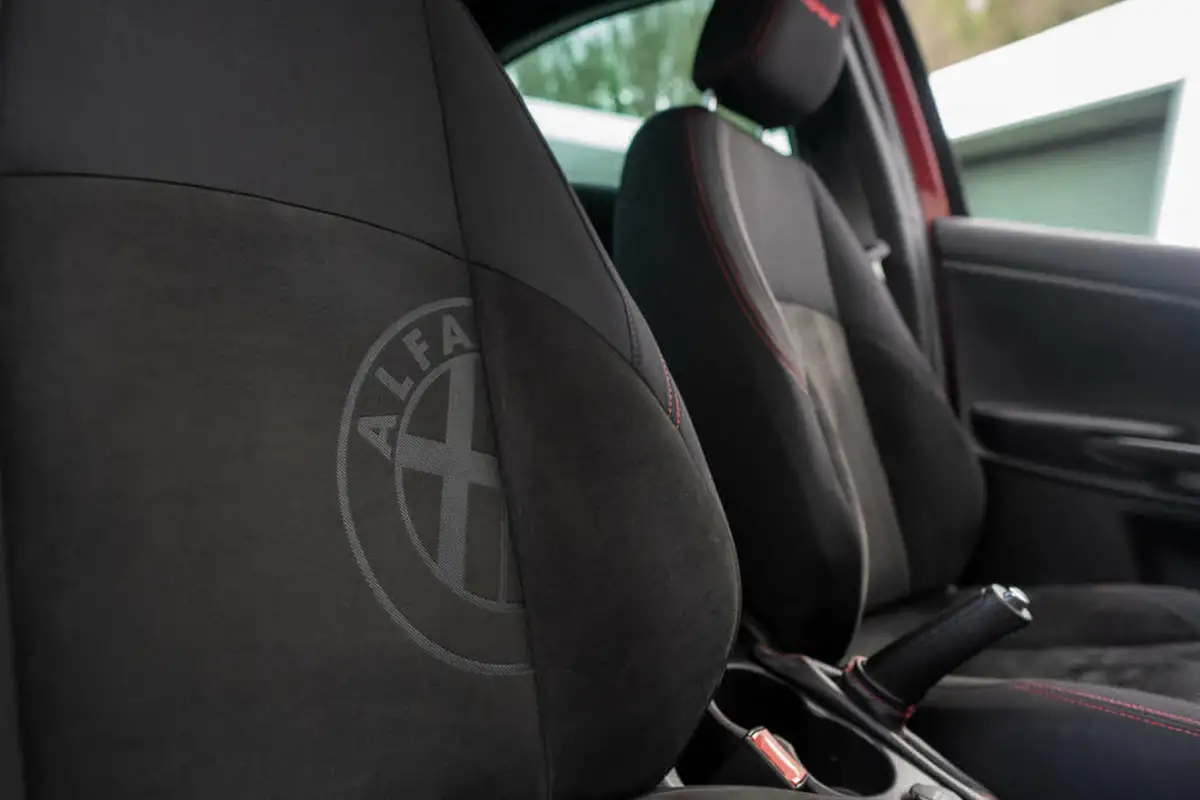 2015-alfa-romeo-giulietta-14-tb-sprint-big-59