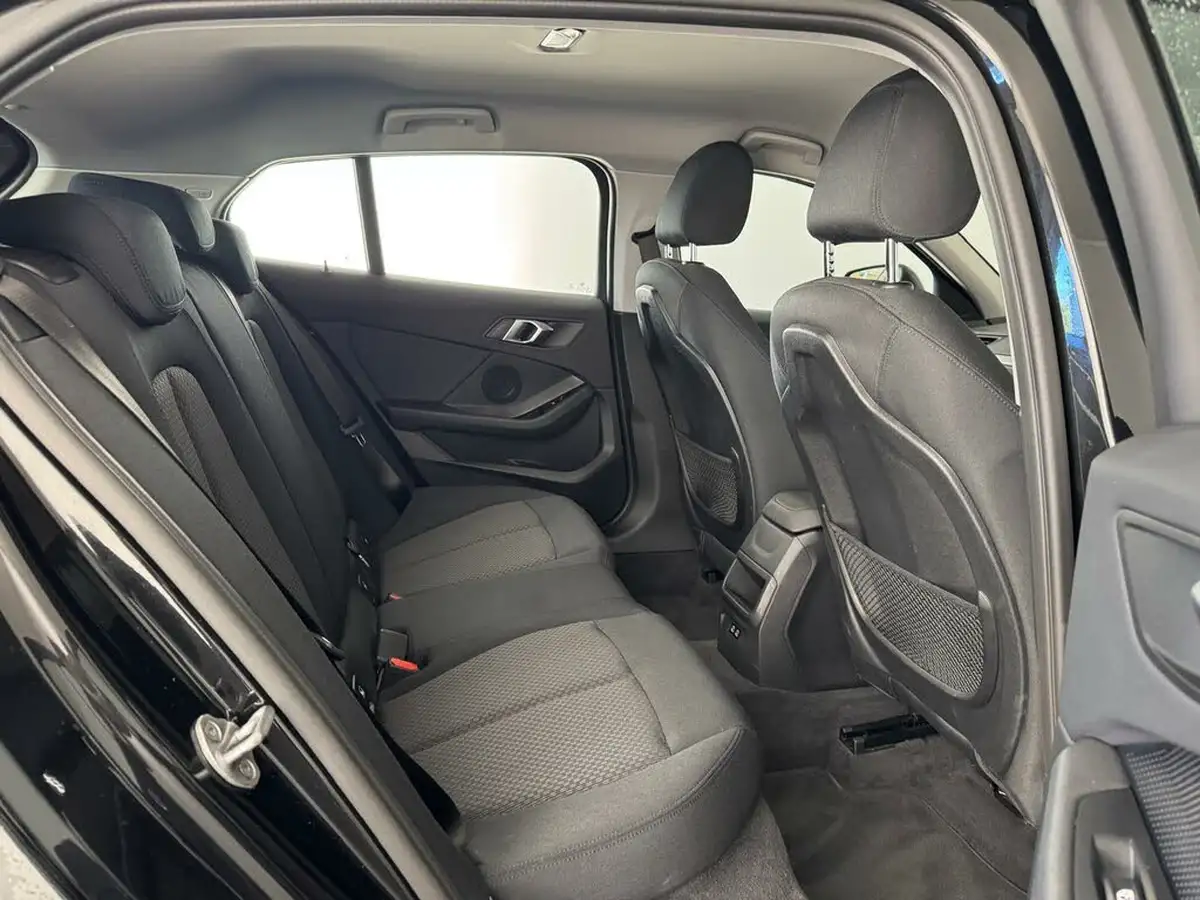 2023-bmw-1-series-15-118i-se-big-15