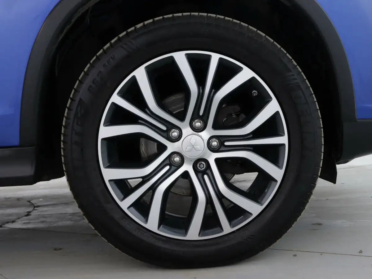 2017-mitsubishi-asx-22di-d-4-big-9