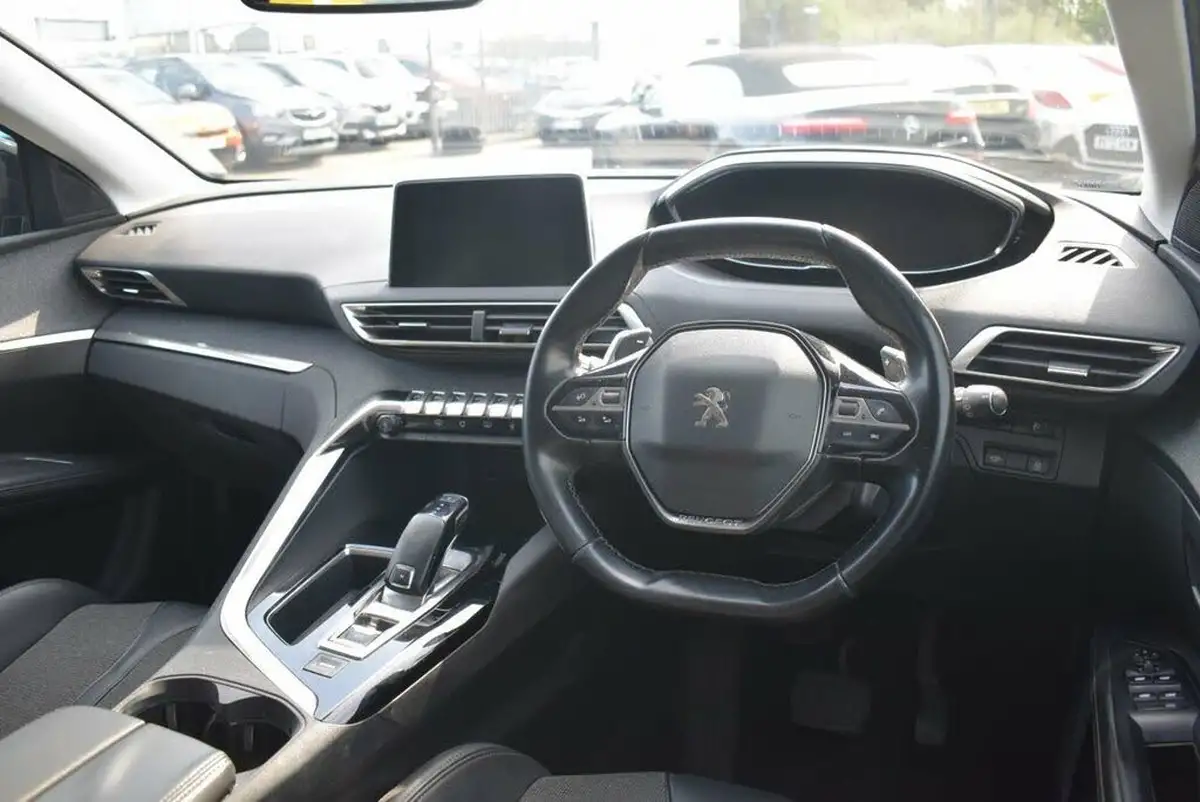 2020-peugeot-5008-suv-12-puretech-allure-eat8-big-2