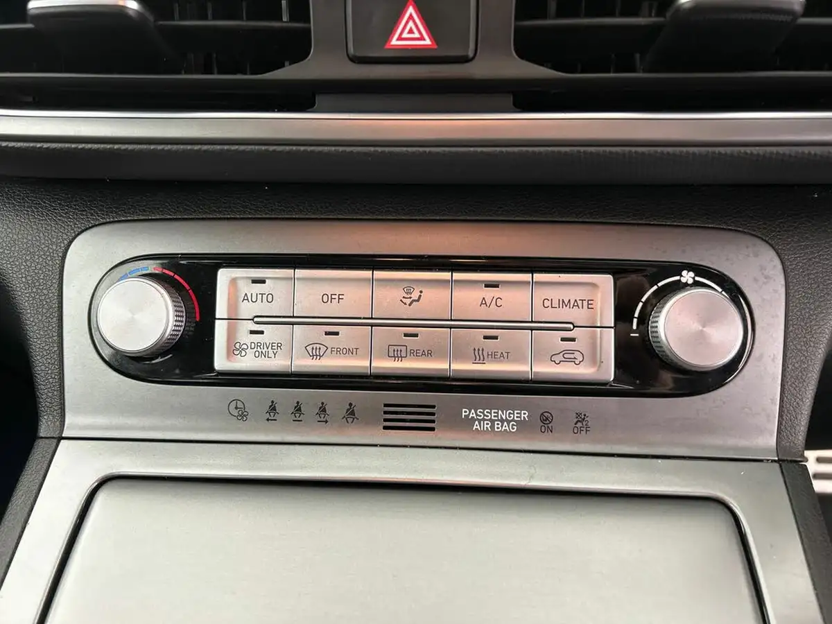 2022-hyundai-kona-e-premium-204ps-64kwh-7kw-obc-big-16