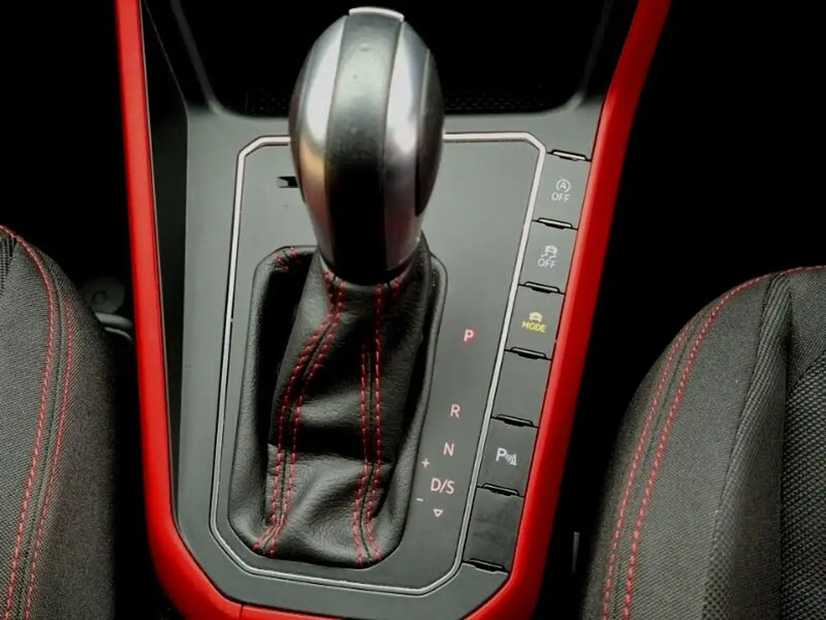 2020-volkswagen-polo-20-tsi-gti-big-15