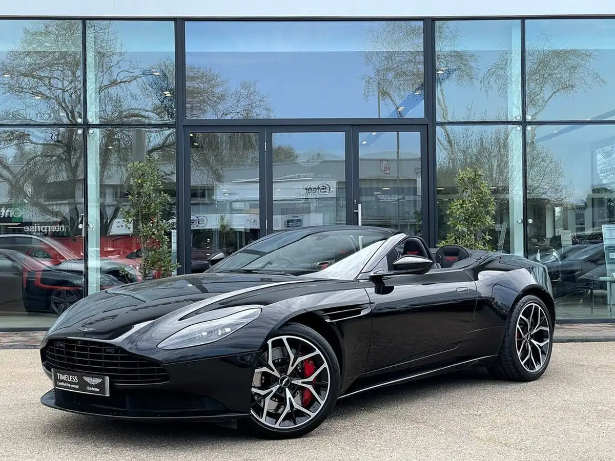 2019-aston-martin-db11-40-v8-big-3
