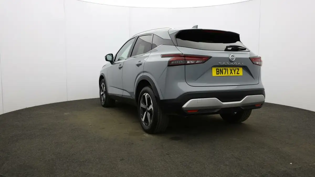 2021-nissan-qashqai-13-dig-t-premiere-edition-140ps-big-24