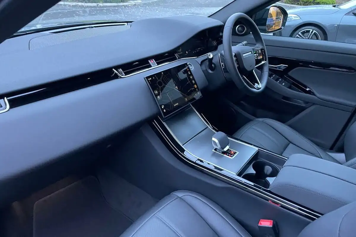 2024-land-rover-range-rover-evoque-20-d200-dynamic-se-big-47