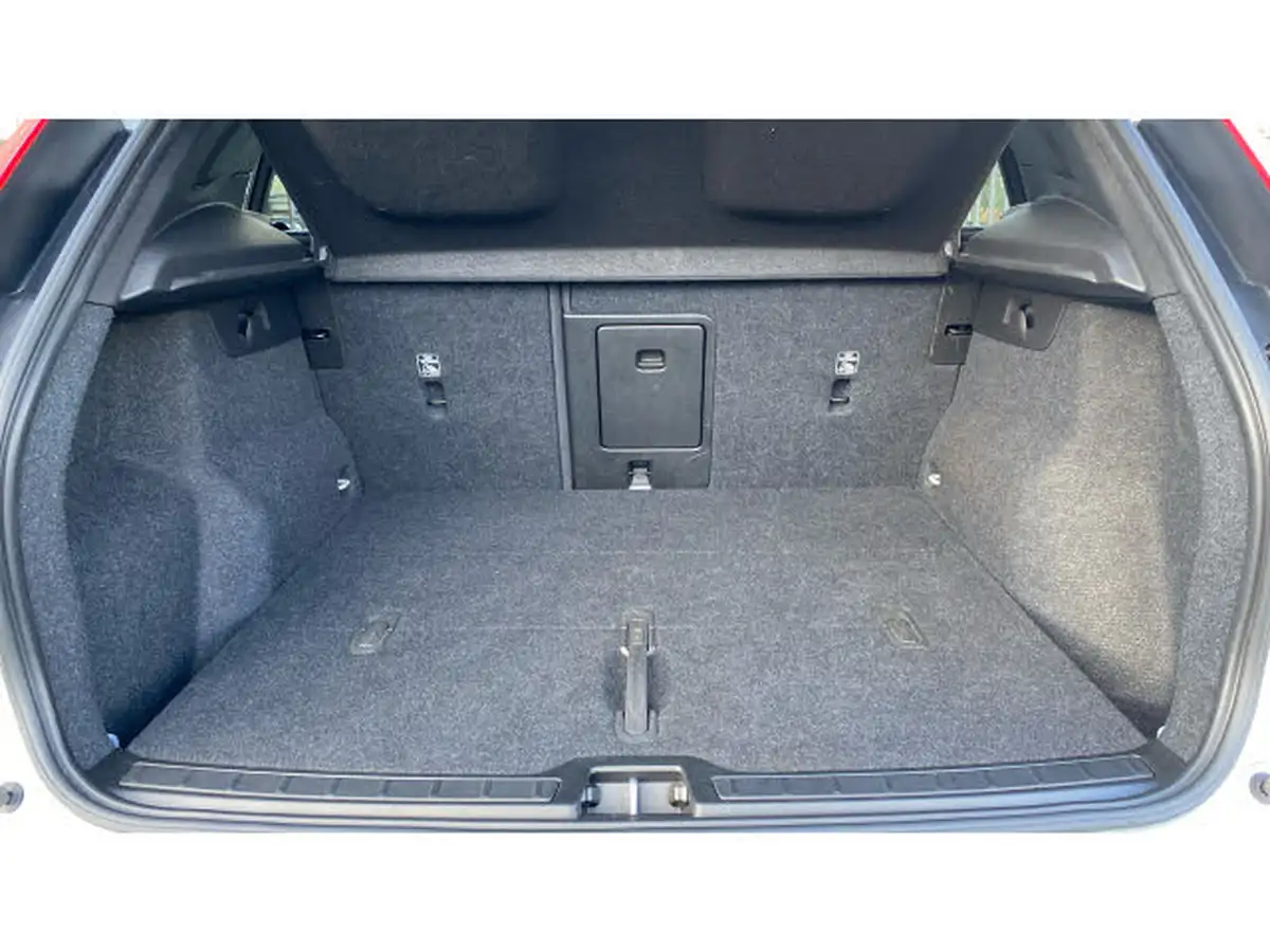 2021-volvo-xc40-e-twin-recharge-big-16