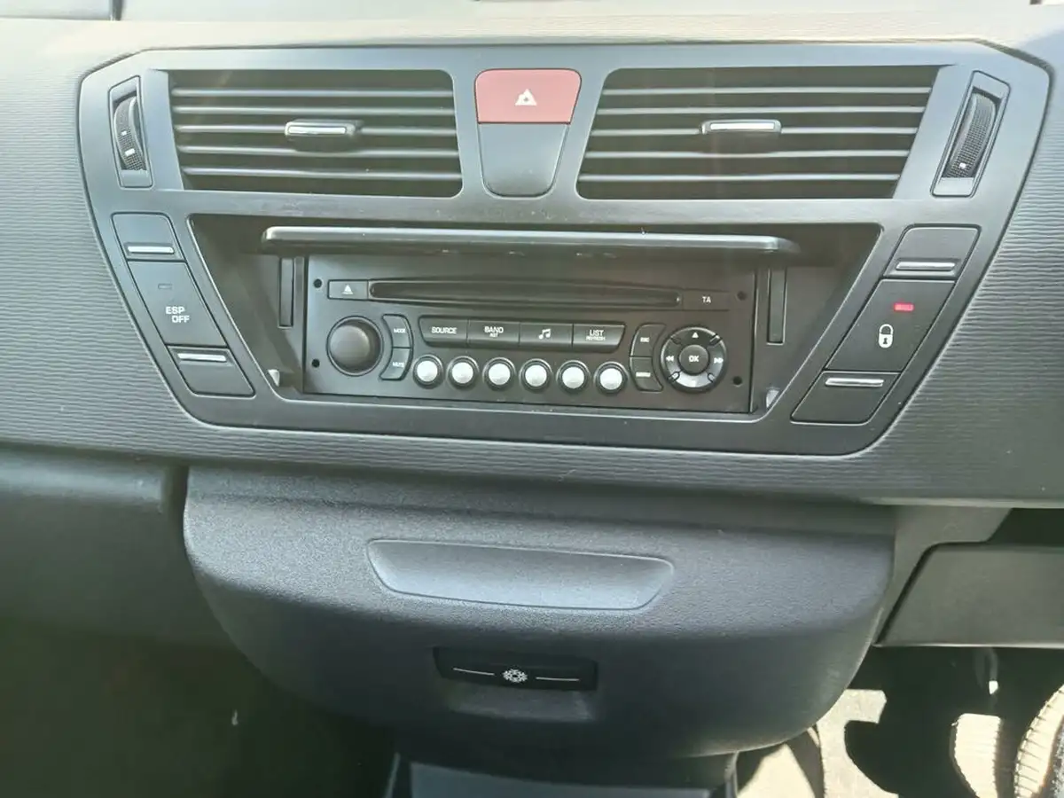 2012-citroen-c4-picasso-16td-vtr-16-e-hdi-egs-big-28