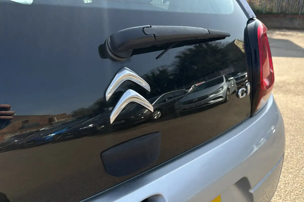 2016-citroen-c1-12-puretech-feel-81ps-5d-big-22