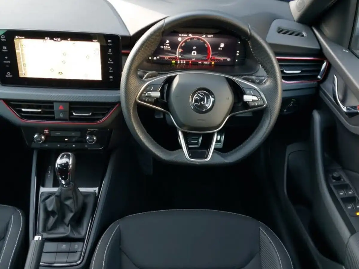 2024-skoda-kamiq-10-tsi-monte-carlo-116ps-dsg-big-6