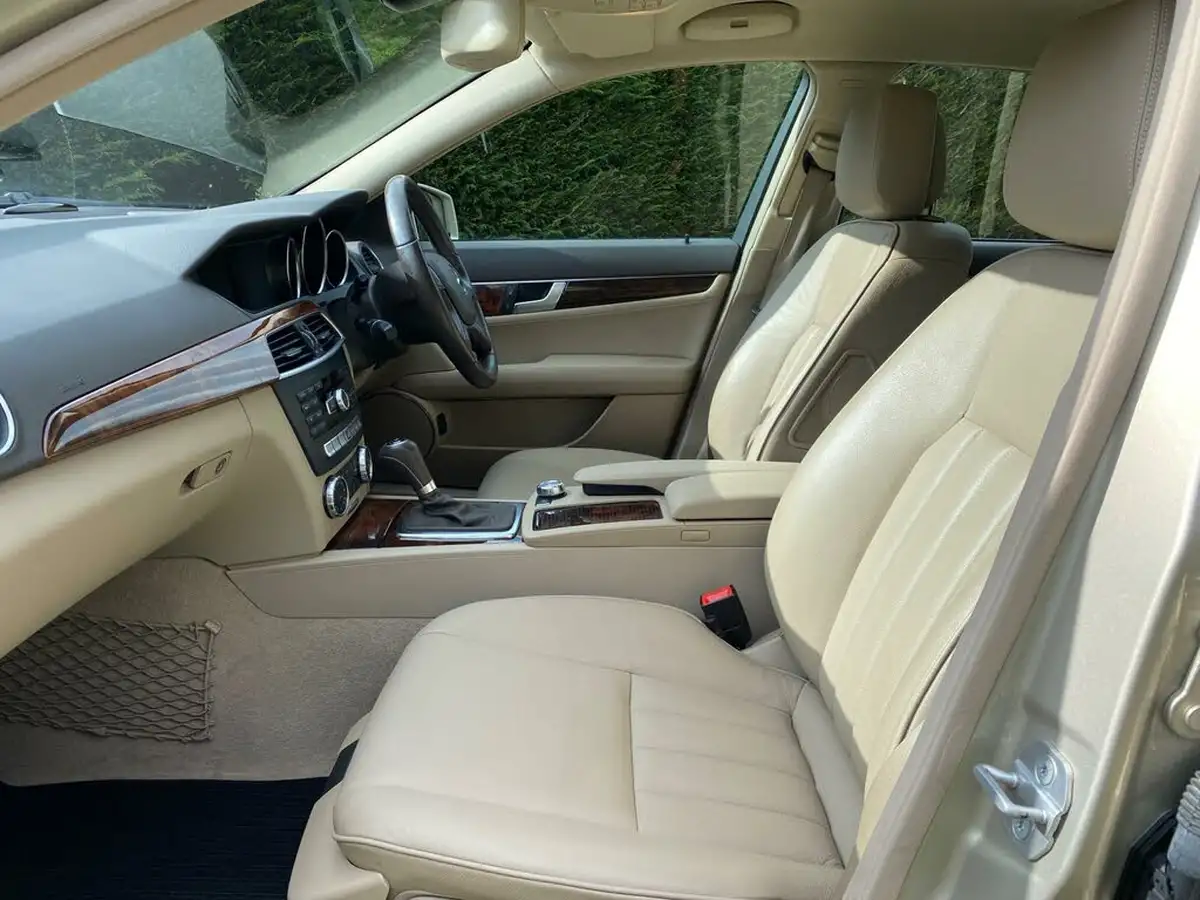 2012-mercedes-benz-c-class-21td-c220-cdi-elegance-21cdi-blue-f-saloon-4d-2143cc-7g-tronic-big-21