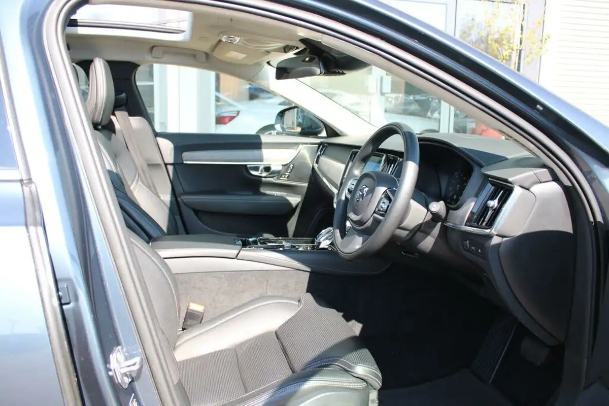 2021-volvo-v90-20-t6-inscription-340bhp-big-7