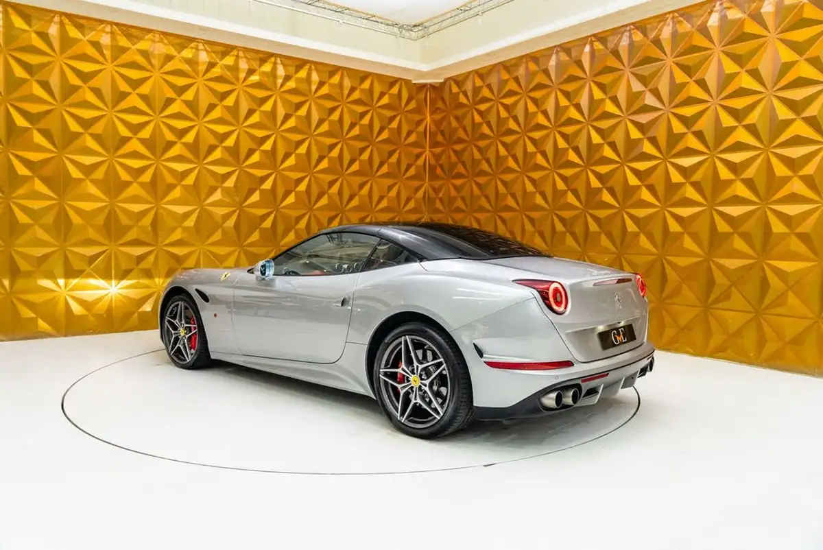 2015-ferrari-california-39-t-big-33