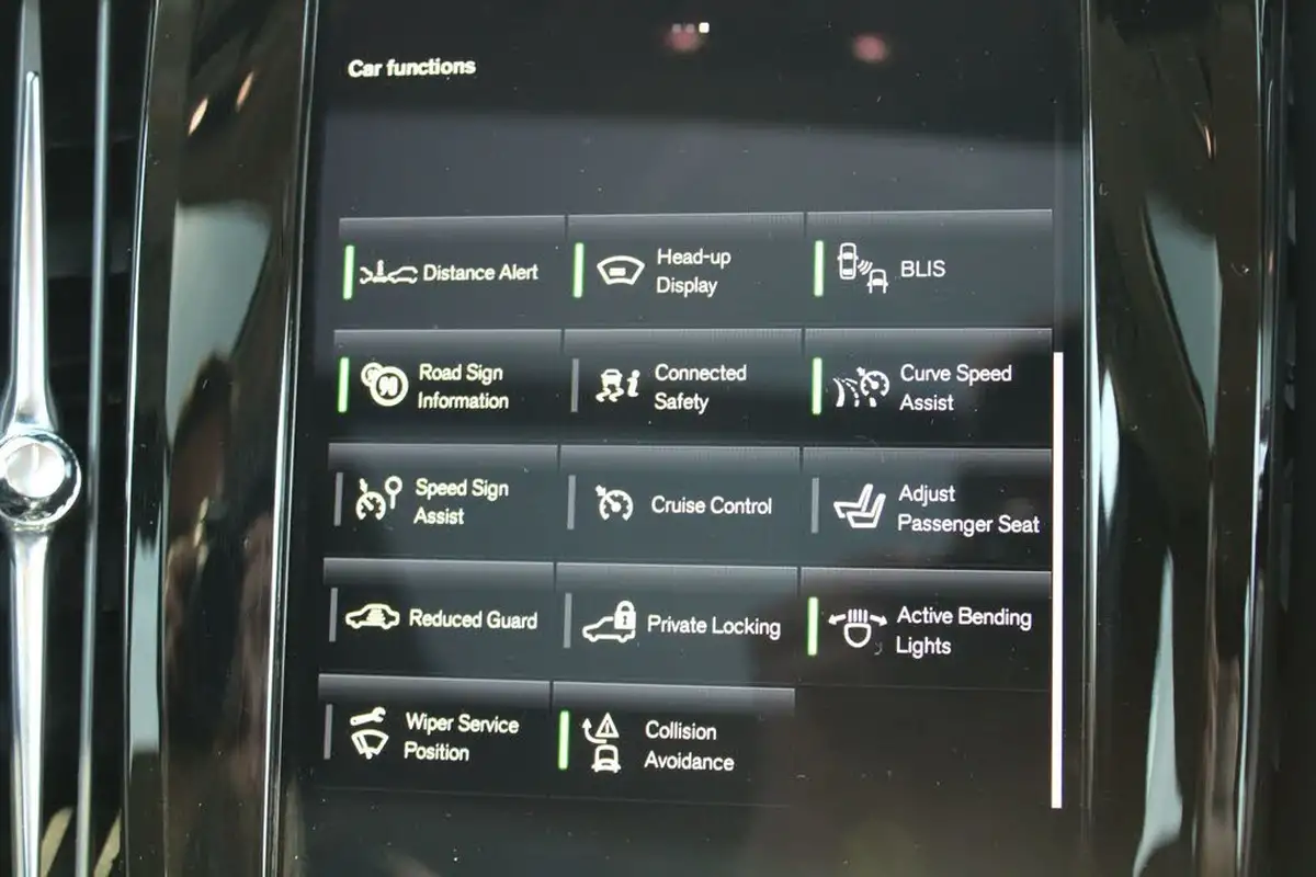 2021-volvo-v90-20-t6-inscription-340bhp-big-27