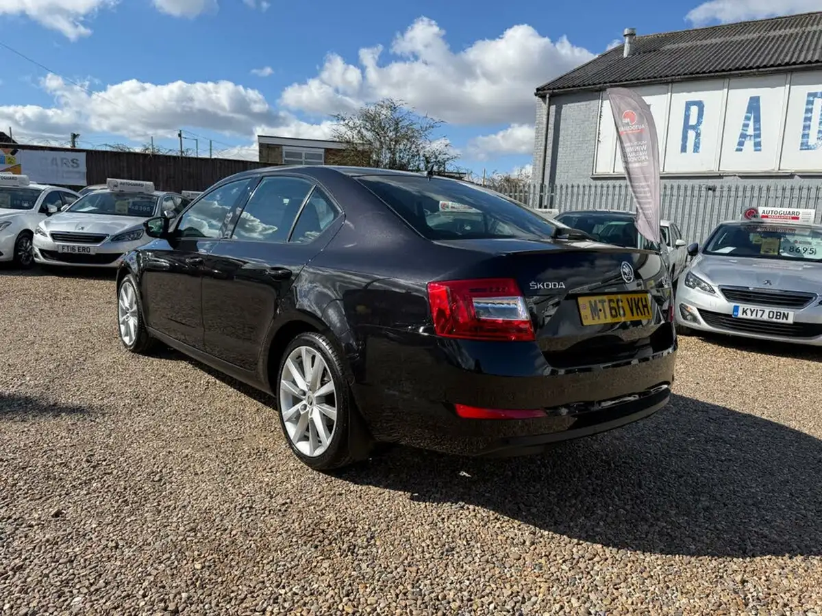 2016-skoda-octavia-14-tsi-se-sport-hatchback-dsg-big-9