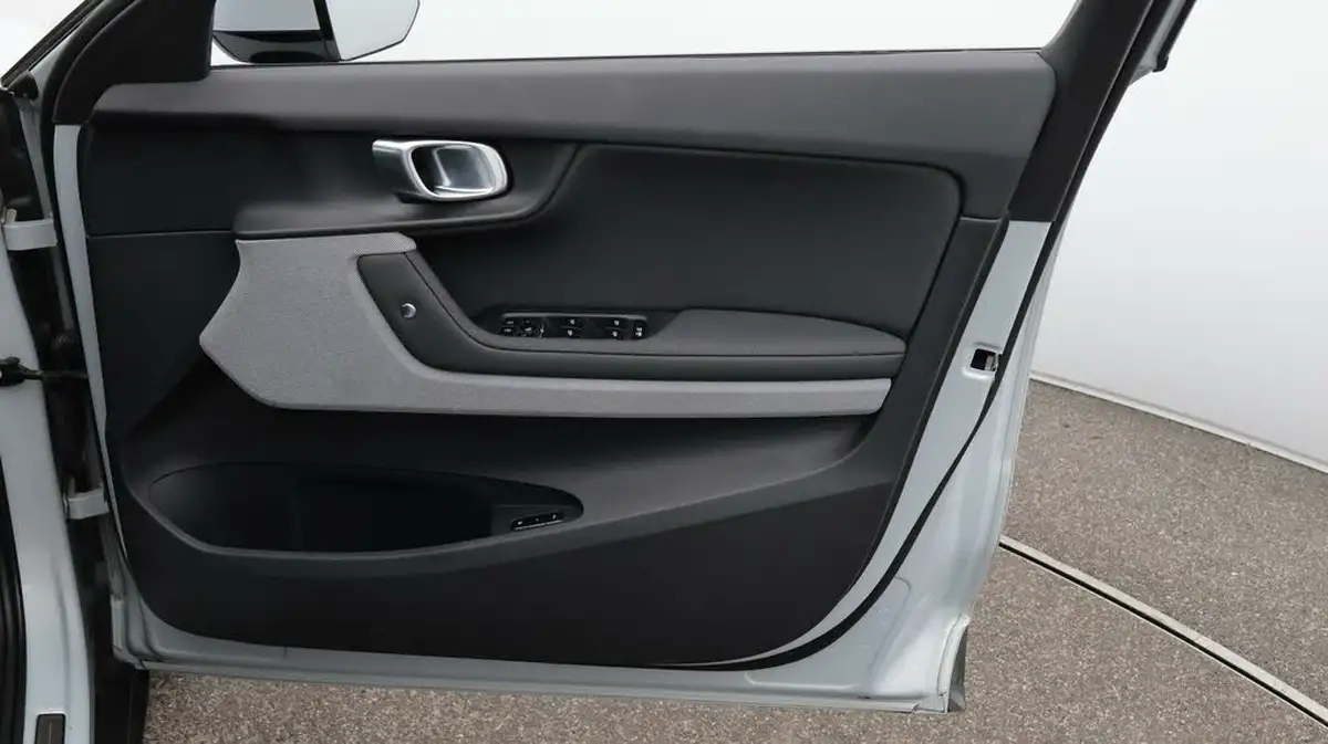 2022-polestar-polestar-2-e-ps2-165kw-standard-single-hatchback-big-15